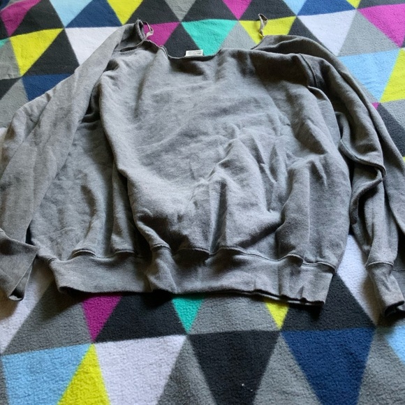 PINK VS Crewneck - Picture 2 of 2